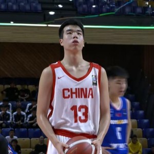 冲锋陷阵！张懿赵杰21中10砍全场最高24分外加6板6助 三分4中2